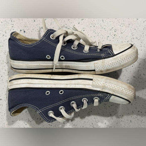 Converse All Star Low Top Navy Sneakers | Women’s 6 | Classic Worn-In 💙 - Picture 7 of 8